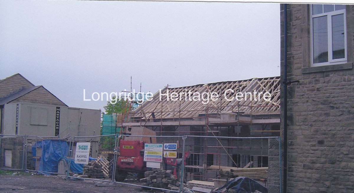872C - Barclay Court - Views during building of the houses - 2003-6